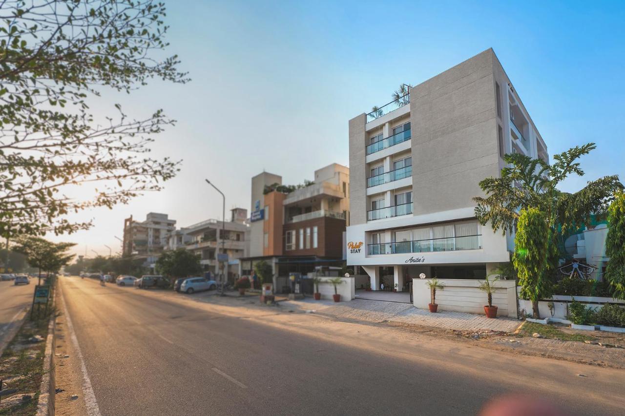 Palm Stay - Studios & Rooms Dzsaipur Kültér fotó